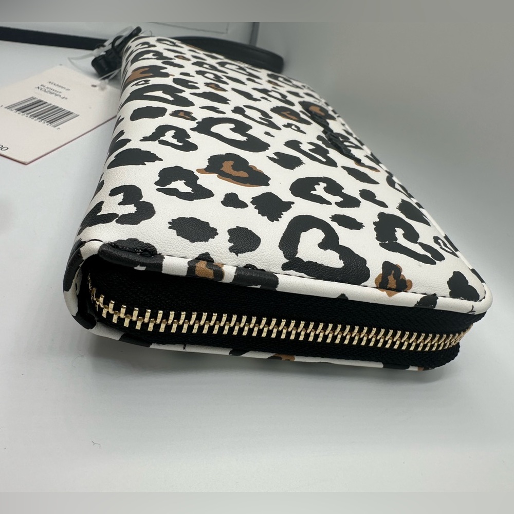 Betsey Johnson Leopard Print Wristlet Wallet - Picture 14 of 14